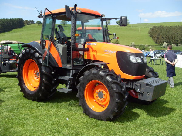 Kubota M108s tractor - Image 2