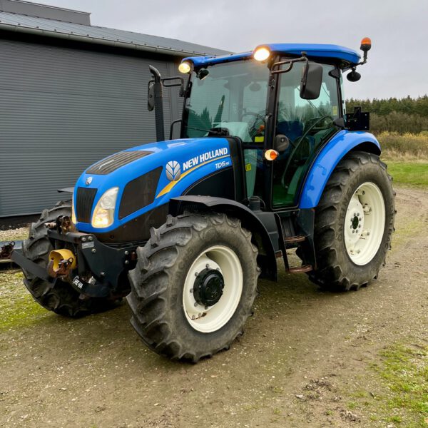 ⁠⁠New Holland TD5.95 Tractor - Image 2