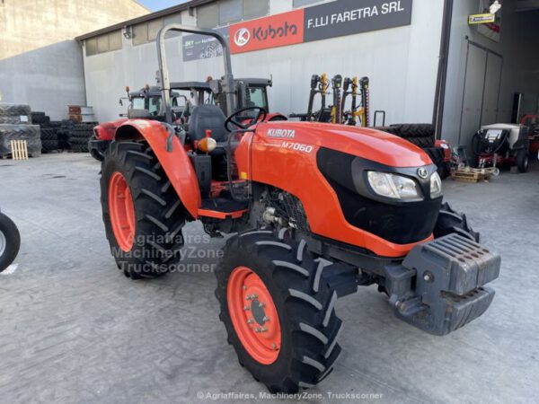 Kubota M7060 tractor - Image 3